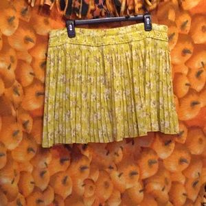 Flowing pleated skirt